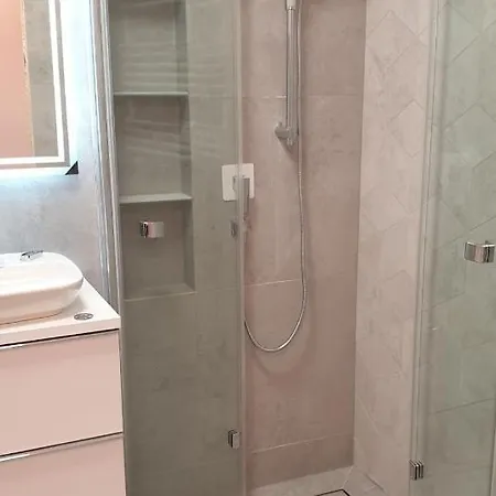 Apartment Apartament Z Ogrodkiem Bialy Dom Kolobrzeg