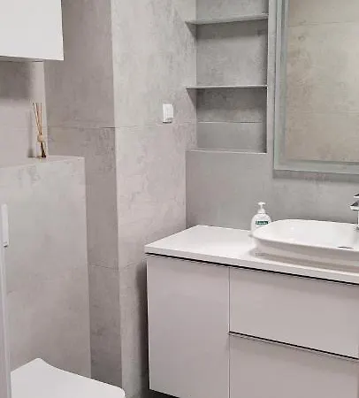 Apartment Apartament Z Ogrodkiem Bialy Dom *